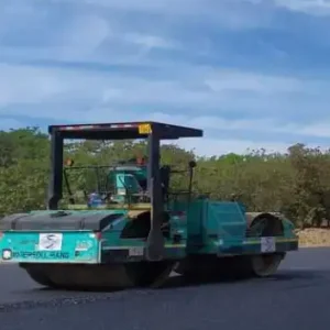 Xe lu rung 2 bánh sắt DD130