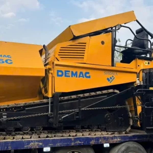 Máy rải DEMAG DF135C